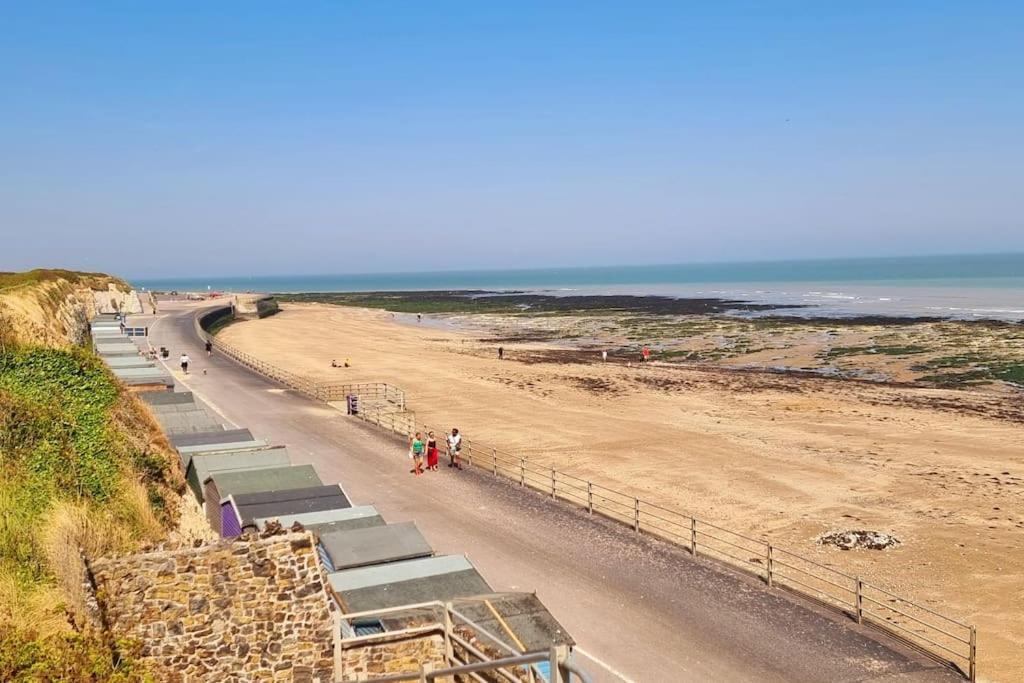 Ocean View Apartment, Beautiful Sea Views Apartment